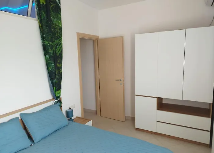 Sea View Garden Spot *